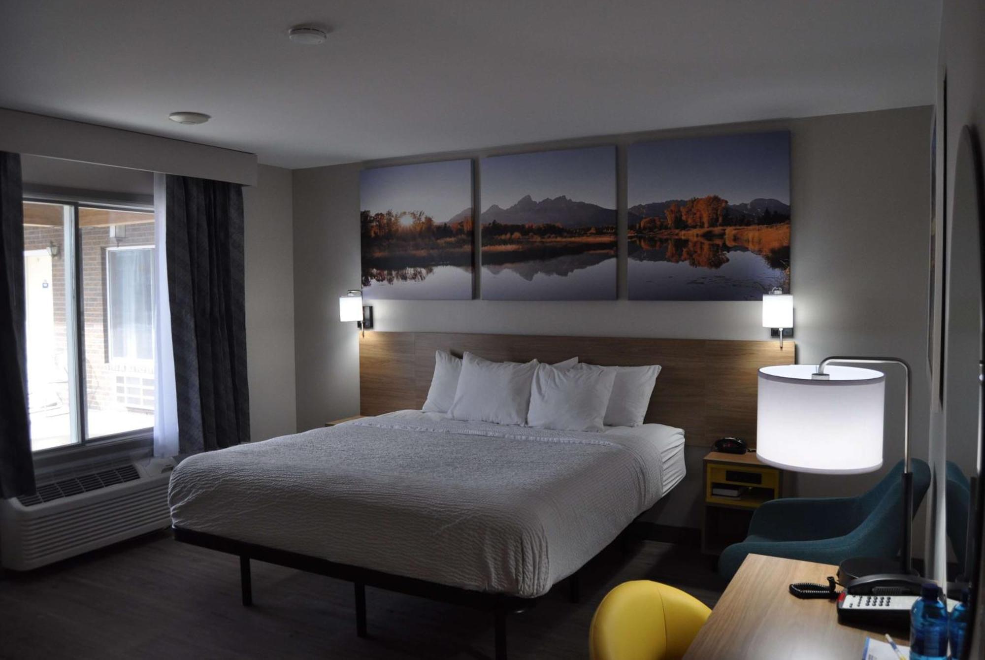 Days By Wyndham Hotel